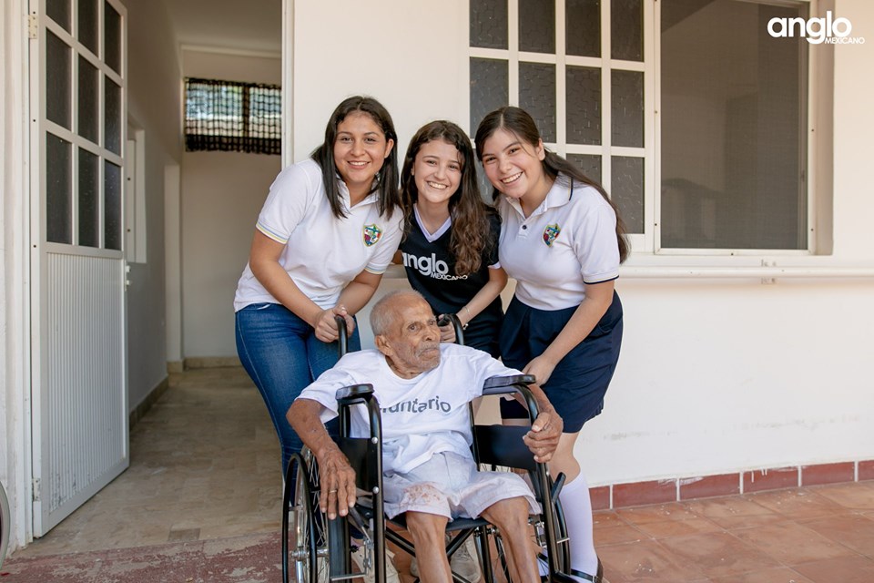 Colegio Anglo Mexicano de Coatzacoalcos - Donación del día del abuelo - 2019 - 3